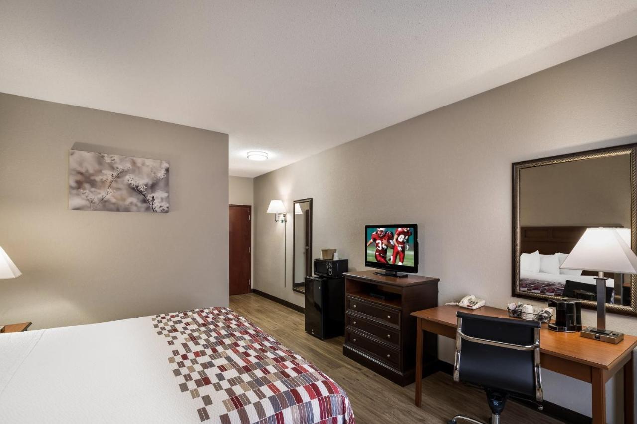 Red Roof Inn & Suites Bloomsburg - Mifflinville Exterior foto